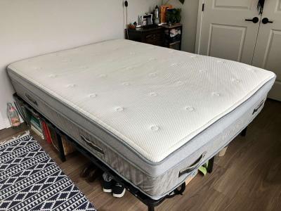 Queen mattress and bed frame - Thumbnail 2