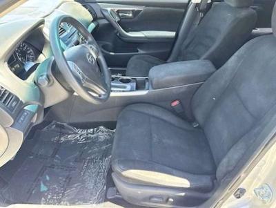 2014  NissanAltima 25 S - Thumbnail 4