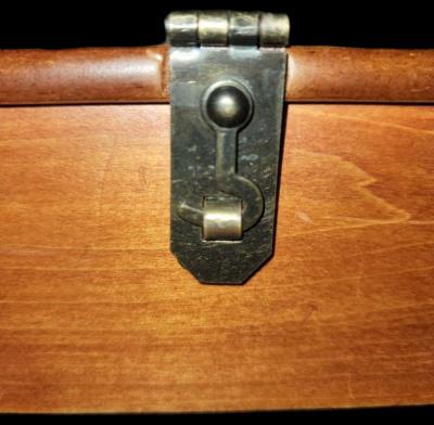 Wooden teachers school classroom documents and mementos case - Thumbnail 2