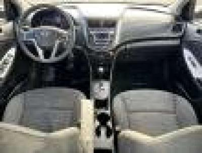 2016 Hyundai Accent - Thumbnail 4