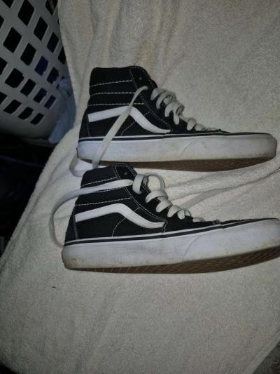 vans size 6 womens shoes  like new - Thumbnail 3