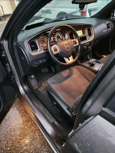 2014 Dodge Charger - Thumbnail 3