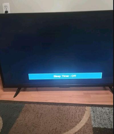 40 Vizio VSeries Smart Television - Thumbnail 2
