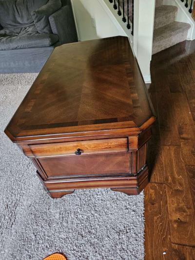 coffee table - Thumbnail 2