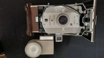 Polaroid land camera and Zeiss IKON - Thumbnail 2