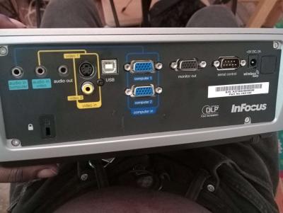 InFocus IN2102 Projector With Remote - Thumbnail 3
