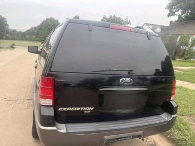 2005 Ford Expedition XLT SUV - Thumbnail 4