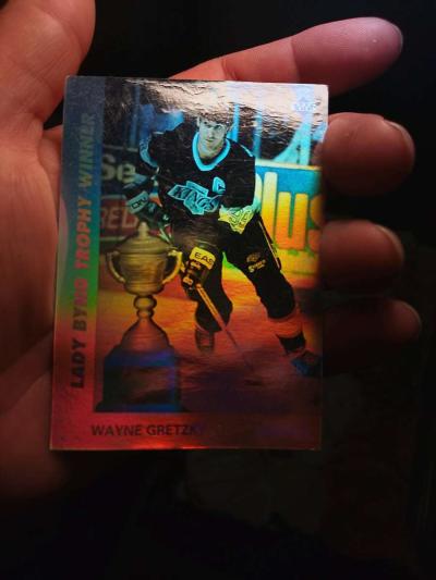 Wayne Gretzky Holographic Card  2 Available - Thumbnail 2