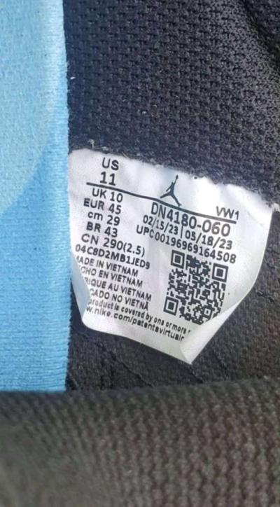 Air Jordan 11 CMTF Low - Thumbnail 5