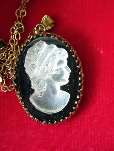 Alaska black diamond necklace and earrings - Thumbnail 2