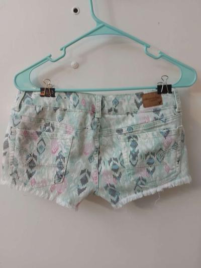 American Eagle Outfitters Stretch Aztec Shorts Size 6 - Thumbnail 2