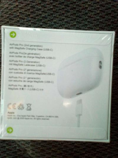 Apple Airpods Pro 2nd Generation new in sealed box - Thumbnail 2