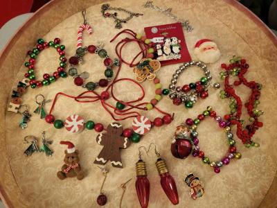 CHRISTMAS  JEWELRY  AND ACCESSORIES - Thumbnail 1