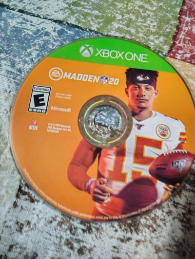 EA Sports NFL Madden 20 Xbox One online store code guides st - Thumbnail 5
