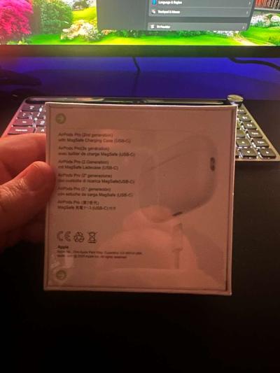 AirPod pros 2 - Thumbnail 3