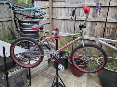 87 Redline - Thumbnail 3