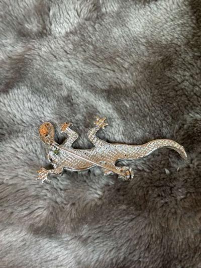 Rhinestone Gecko Brooch - Thumbnail 3
