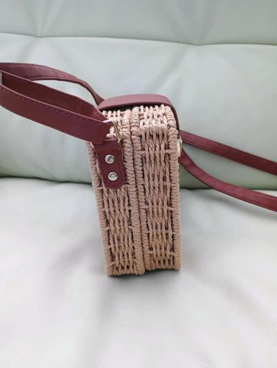 Square crossbody bag - Thumbnail 2