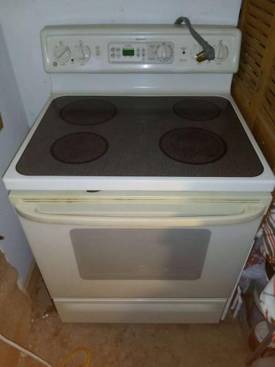 GE White Stove Oven Spectra - Thumbnail 1