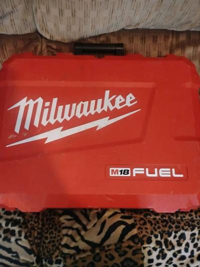 Milwaukee M18 fuel reciprocating saw - Thumbnail 2