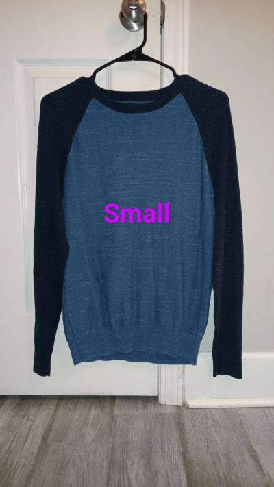 3 Ladies Sweater Shirts  Selling as a set - Thumbnail 1