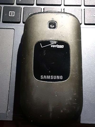 Samsung Flip Phone - Thumbnail 2