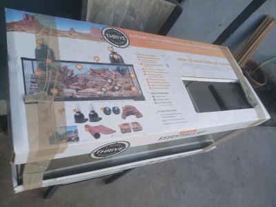 Thrive 20 ga reptile tank - Thumbnail 3