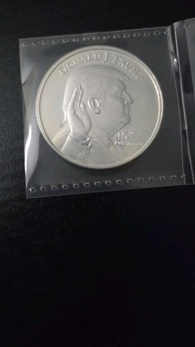 Donald Trump Collectable Commemorative Coin - Thumbnail 2