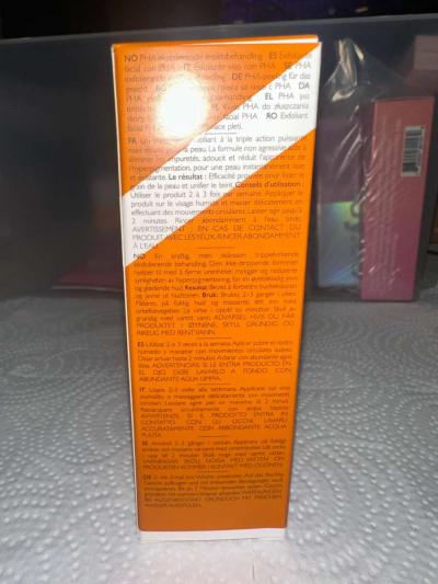 REN Clean Skincare PHA exfoliating facial - Thumbnail 3