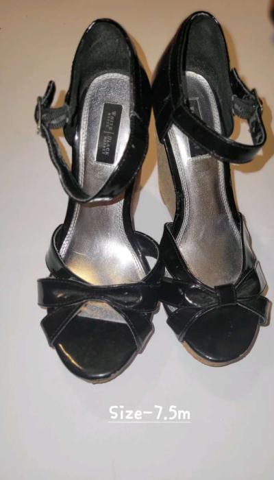 Daisy Fuentes - Thumbnail 4