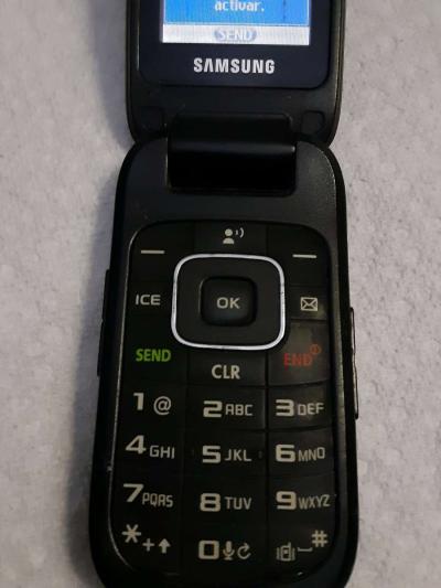 Samsung Flip Phone - Thumbnail 5