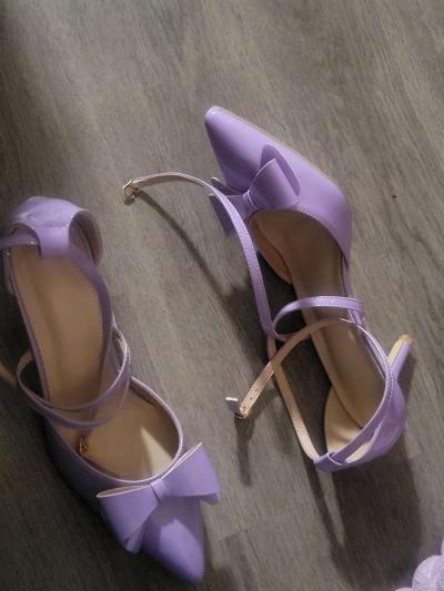 Lavender pointed to shoe - Thumbnail 5