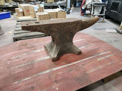 334lb anvil - Thumbnail 2