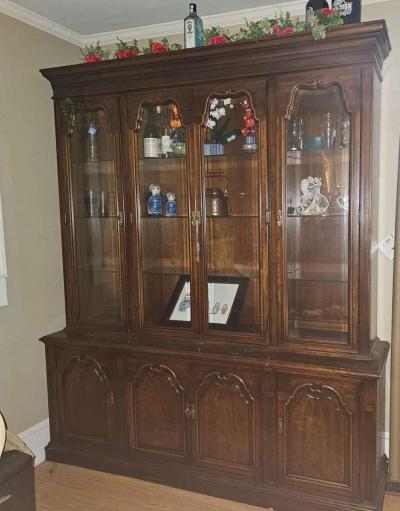 1960 to 1970s China Cabinet - Thumbnail 5