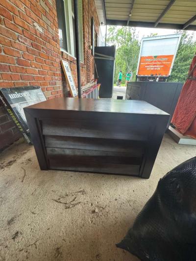 Queen Headboard Dresser and 2 Nightstands - Thumbnail 3