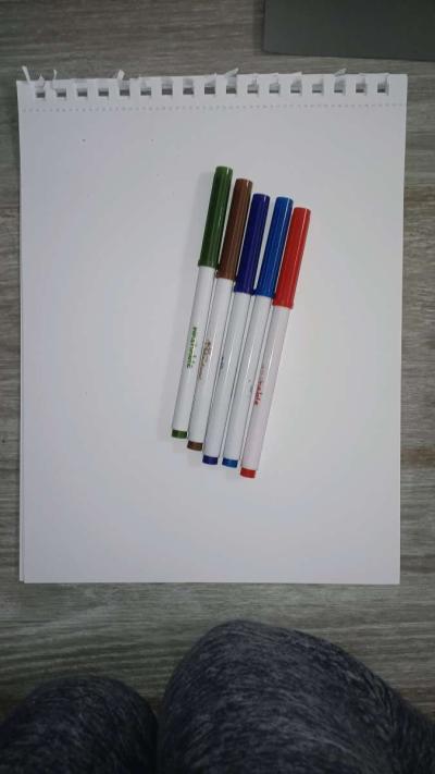 Craft supplies and game bundle - Thumbnail 2
