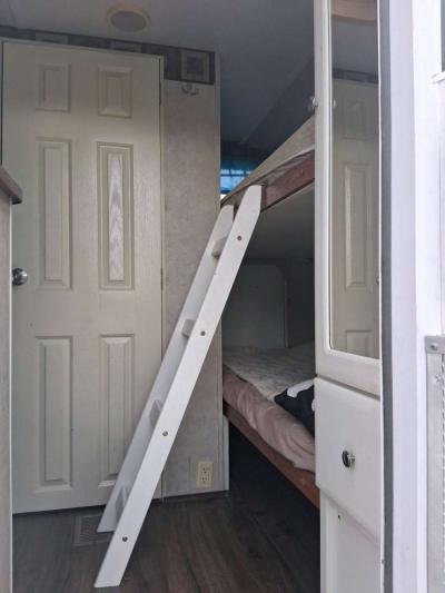 Malibu camper - Thumbnail 3