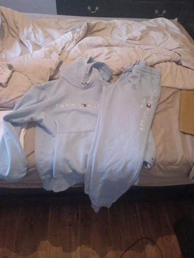 Tommy Hilfiger SweatSuit - Glendale, Arizona