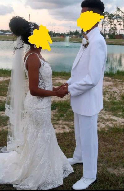 Abby Paris Wedding Dress Size 6 - Thumbnail 2