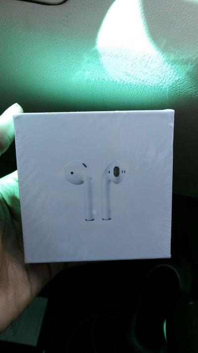 apple Airpods generation 2 - Thumbnail 2