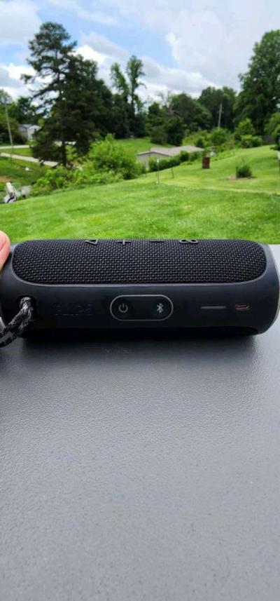 JBL waterproof speaker - Thumbnail 2