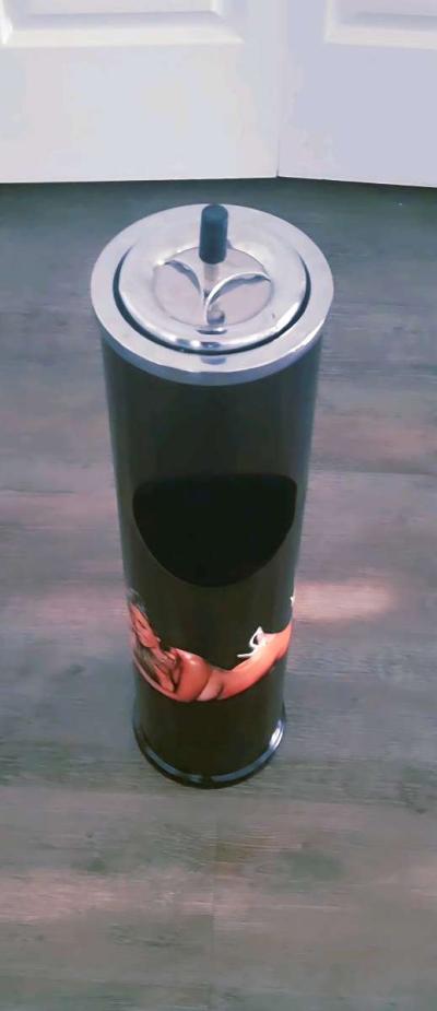 Ash Tray Collectable - Thumbnail 2