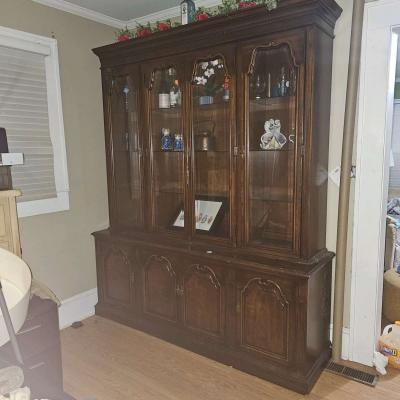 1960 to 1970s China Cabinet - Thumbnail 3