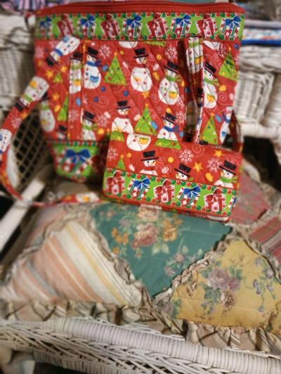 Fun holiday purse with matching wallet - Thumbnail 2