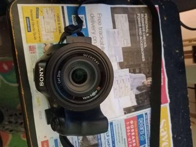 Sony Cybershot DSCHX400V - Thumbnail 4