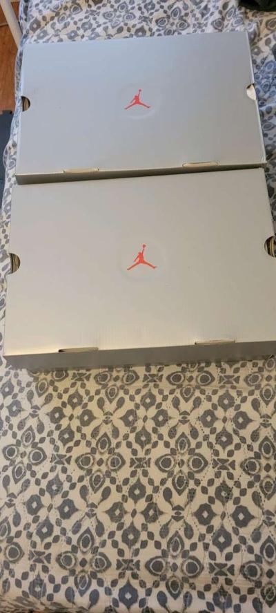 Ferrari 14 jordans - Thumbnail 5