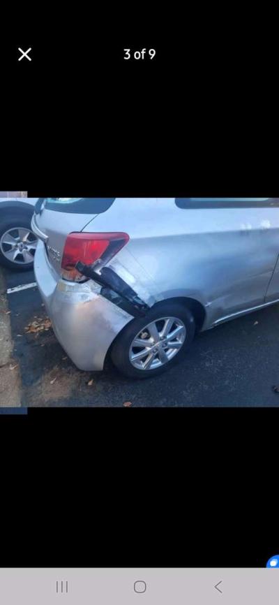 2015 Toyota YARIS LE - Thumbnail 3