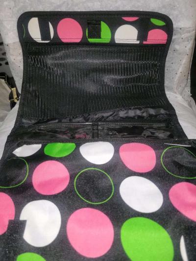 Cosmetics Bag and Fushia shoe - Thumbnail 3