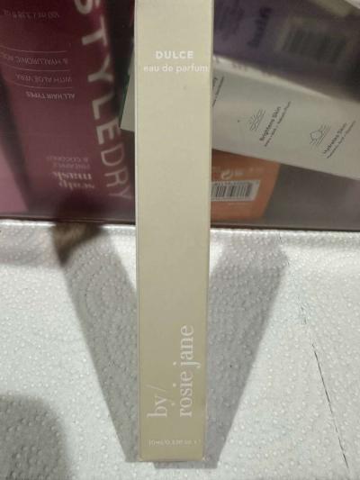 Dulce by rosie Jane perfume fragrance - Round Lake, Illinois