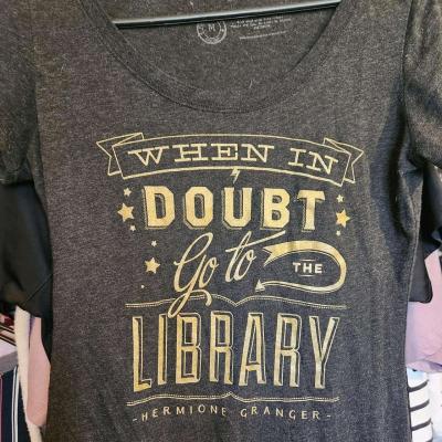 Assortment of Clothing that dont fit anymore - Thumbnail 4